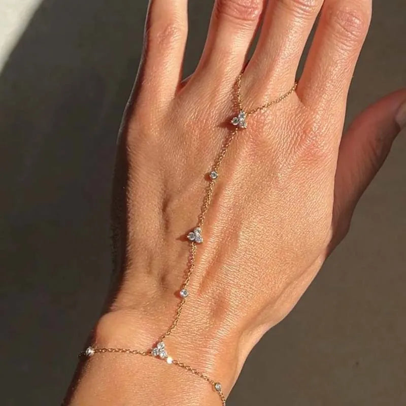 Sadé Hand Chain Bracelet Gold